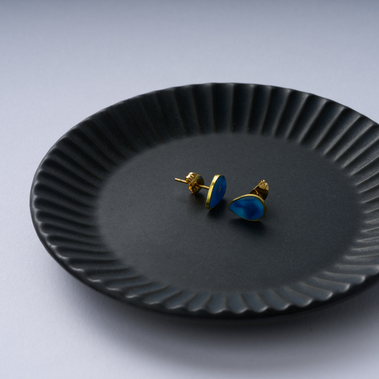 しずくピアス(青)